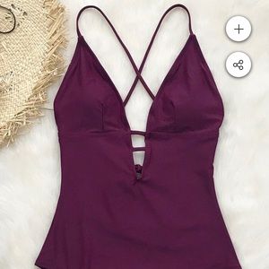 Cupshe one piece swimsuit size M. New with tags.